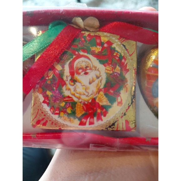 (6) Boxes Vintage Christmas Ornaments Foil/Paper Covered Ornaments w/Ribbon Rare - Picture 5 of 16